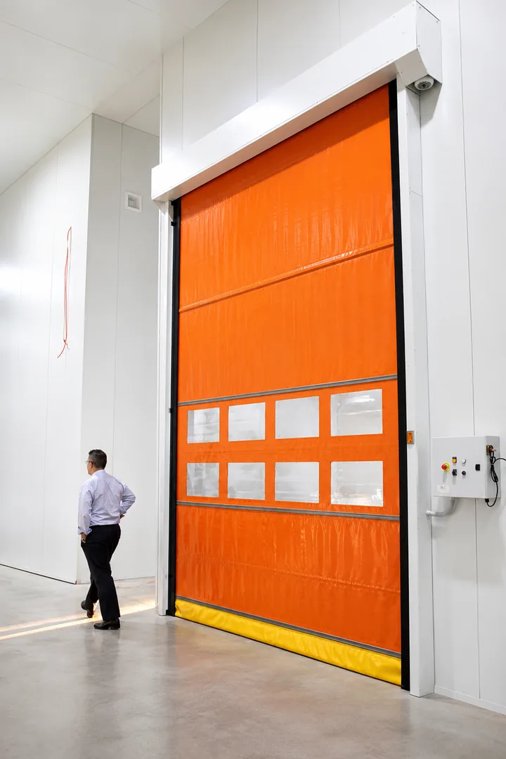 Industrial doorway with rapid door